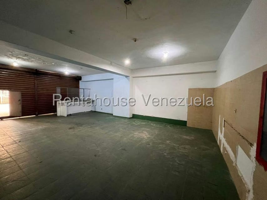 Comercial (Local Comercial) en Alquiler en Parroquia Santa Teresa, Distrito Metropolitano - 10