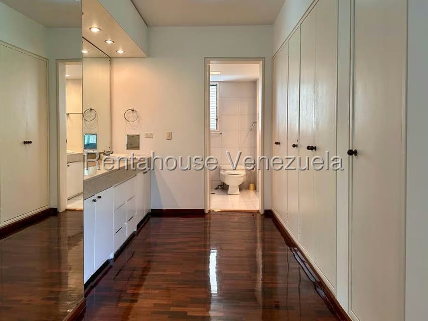 Apartamento (1 Nivel) en Alquiler en La Castellana, Distrito Metropolitano - 16