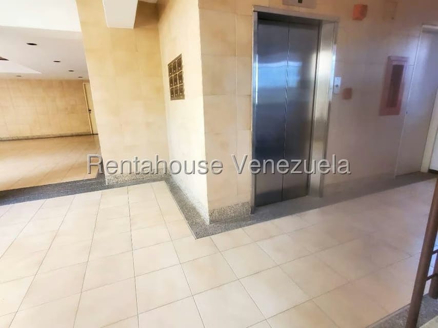 Apartamento (Penthouse) en Venta en Miranda, Distrito Metropolitano - 4