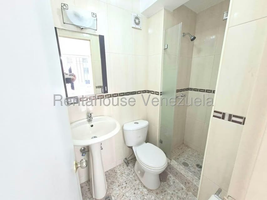 Apartamento (1 Nivel) en Venta en Miravila, Distrito Metropolitano - 14