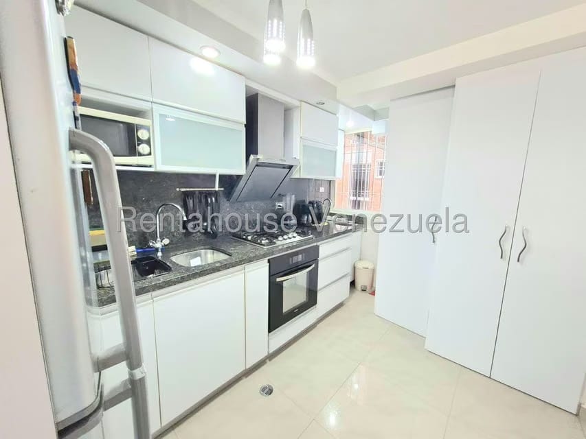 Apartamento (1 Nivel) en Venta en Miravila, Distrito Metropolitano - 4