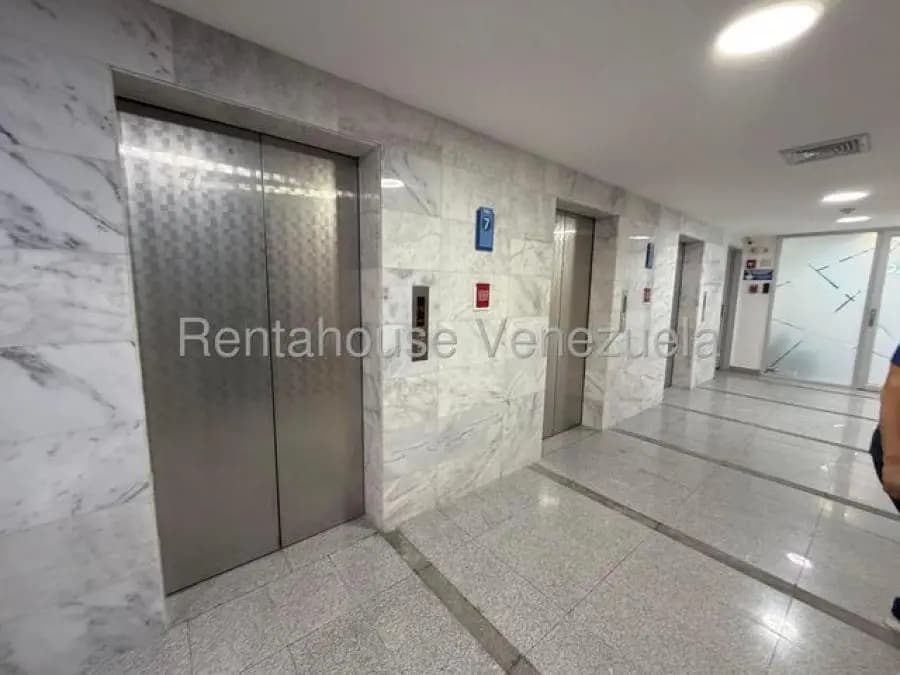 Oficina en Venta en las mercedes Caracas - 17