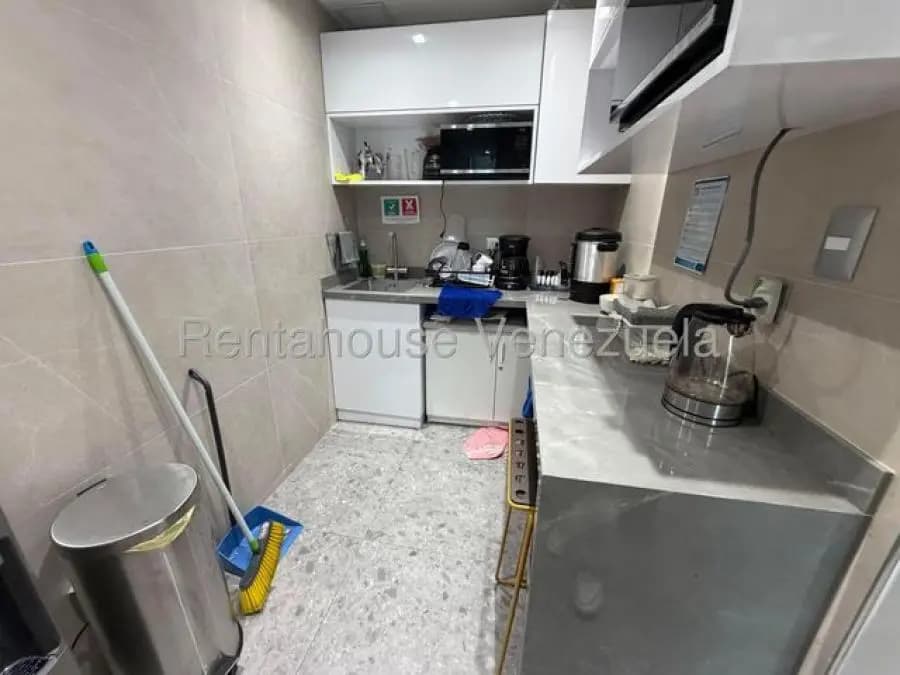 Oficina en Venta en las mercedes Caracas - 6