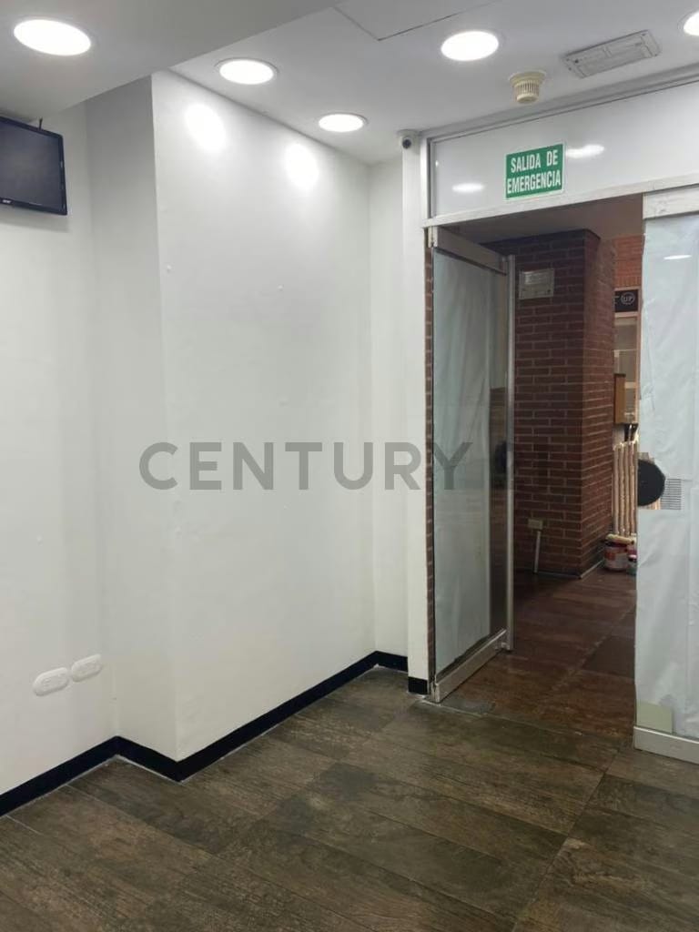 Alquiler de local Comercial en C.C. Pza. Las Americas - 9