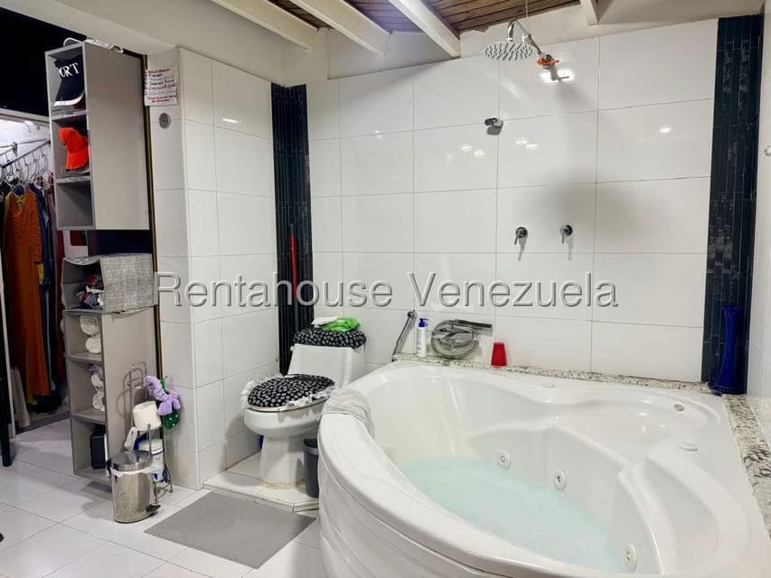 Casa (1 Nivel) en Venta en Villa Roca, Lara - 35