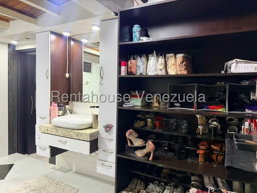 Casa (1 Nivel) en Venta en Villa Roca, Lara - 36