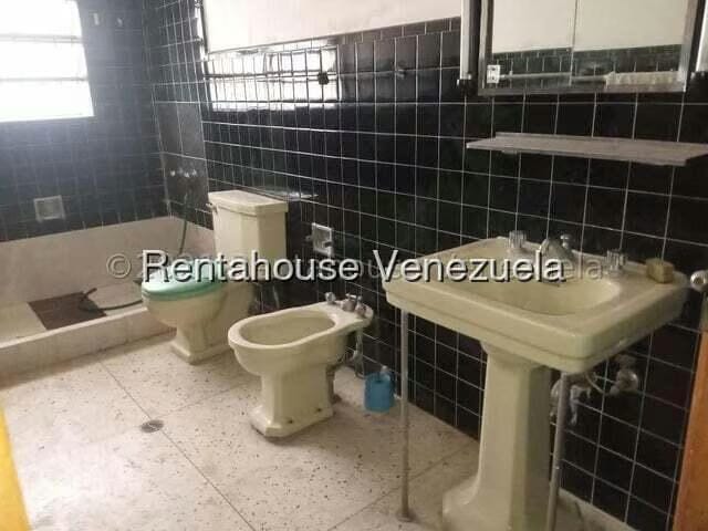 Comercial (Oficina) en Alquiler en Colinas de Bello Monte, Distrito Metropolitano - 6