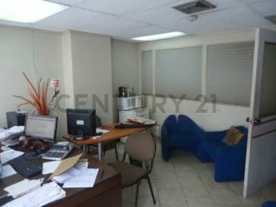 Venta de Oficina ubicada en Los Teques - 8