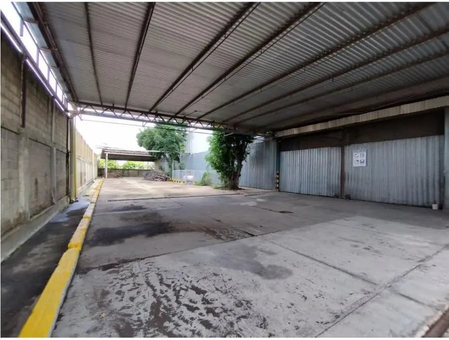 Galpon en Venta en Valencia - 2