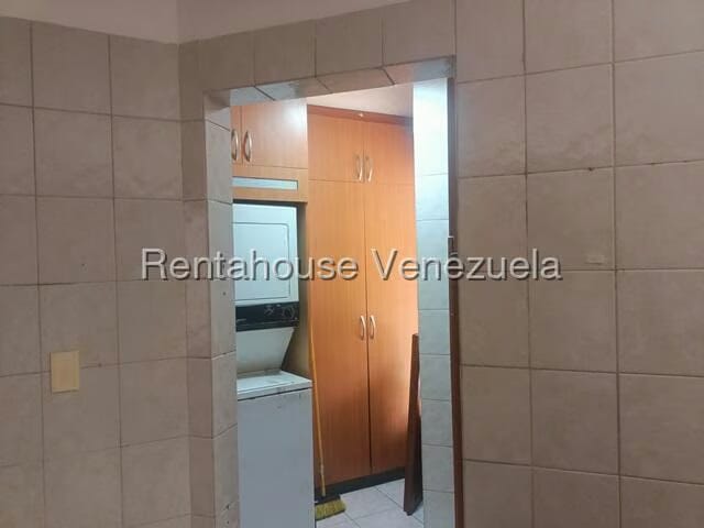 Apartamento (1 Nivel) en Alquiler en Lomas de La Alameda, Distrito Metropolitano - 12