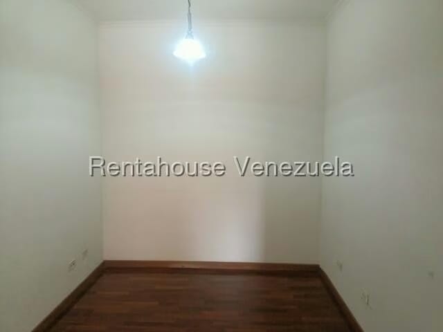 Apartamento (1 Nivel) en Alquiler en Lomas de La Alameda, Distrito Metropolitano - 17