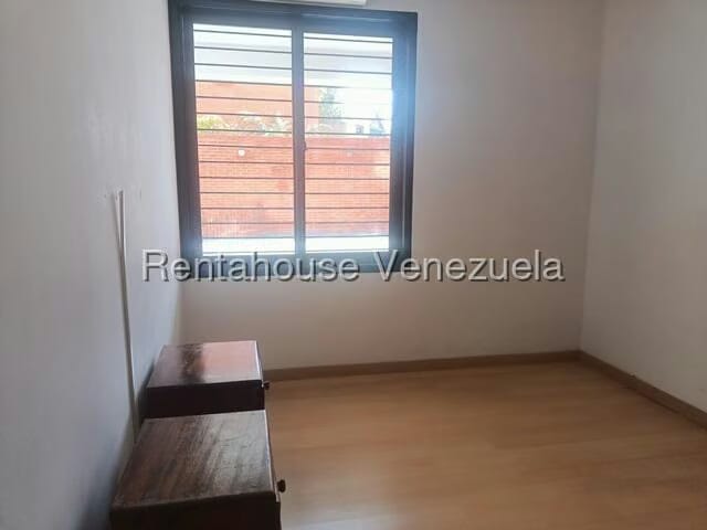 Apartamento (1 Nivel) en Alquiler en Lomas de La Alameda, Distrito Metropolitano - 18