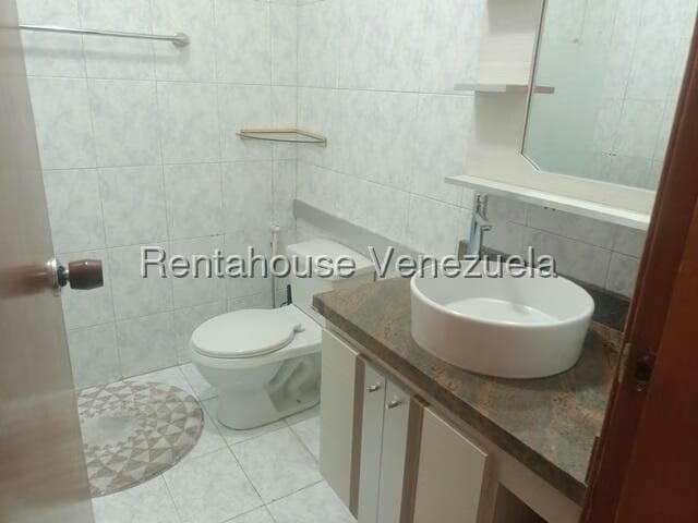 Apartamento (1 Nivel) en Alquiler en Lomas de La Alameda, Distrito Metropolitano - 20
