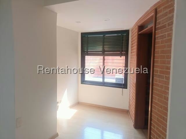 Apartamento (1 Nivel) en Alquiler en Lomas de La Alameda, Distrito Metropolitano - 22
