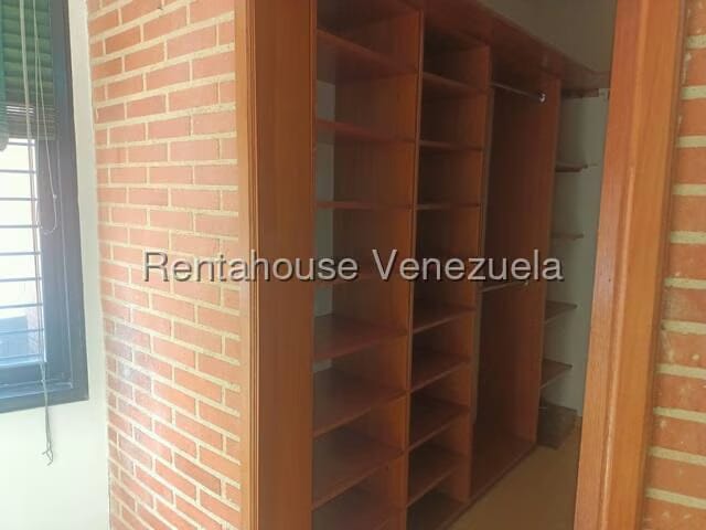Apartamento (1 Nivel) en Alquiler en Lomas de La Alameda, Distrito Metropolitano - 24