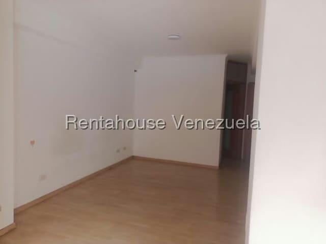 Apartamento (1 Nivel) en Alquiler en Lomas de La Alameda, Distrito Metropolitano - 26