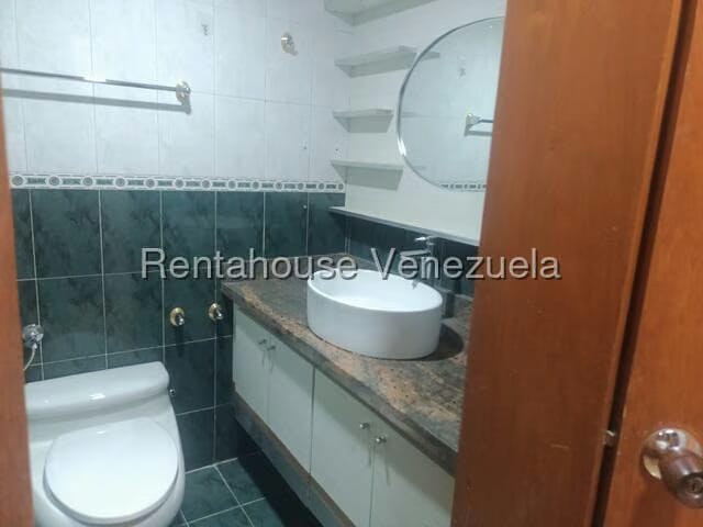 Apartamento (1 Nivel) en Alquiler en Lomas de La Alameda, Distrito Metropolitano - 28
