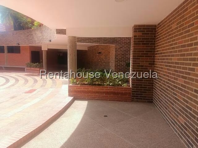 Apartamento (1 Nivel) en Alquiler en Lomas de La Alameda, Distrito Metropolitano - 32