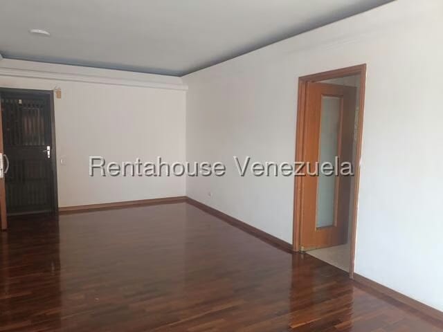 Apartamento (1 Nivel) en Alquiler en Lomas de La Alameda, Distrito Metropolitano - 6