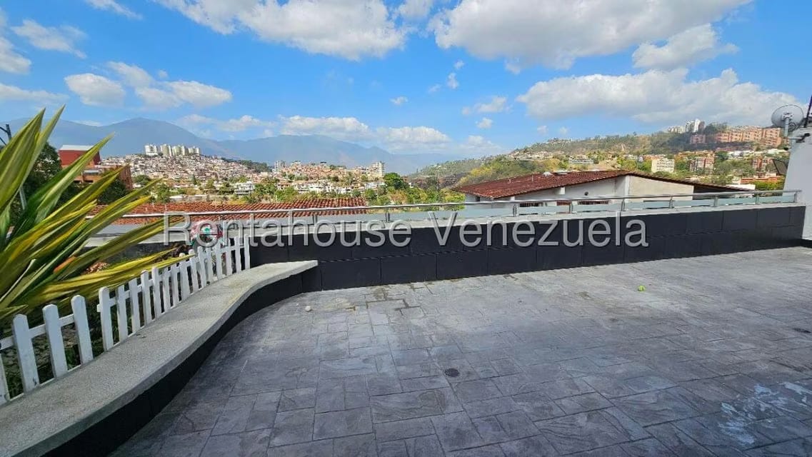 Casa (Multipes Niveles) en Venta en Lomas de La Trinidad, Distrito Metropolitano - 3