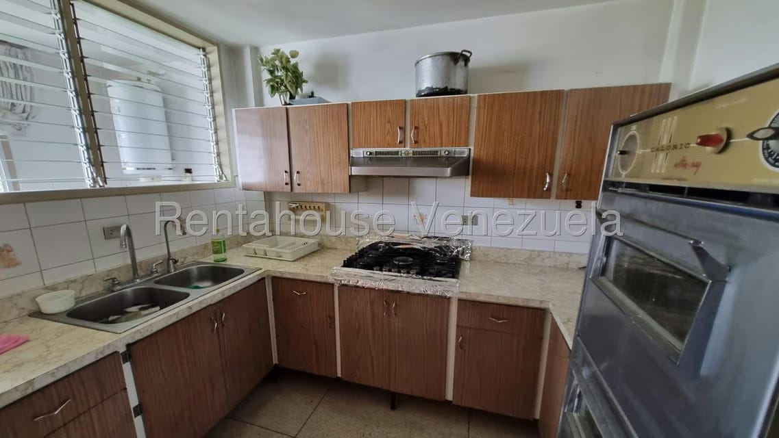 Apartamento (1 Nivel) en Venta en El Marques, Distrito Metropolitano - 5