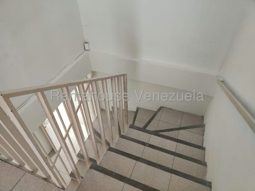 Comercial (Local Comercial) en Alquiler en Santa Monica, Distrito Metropolitano - 11