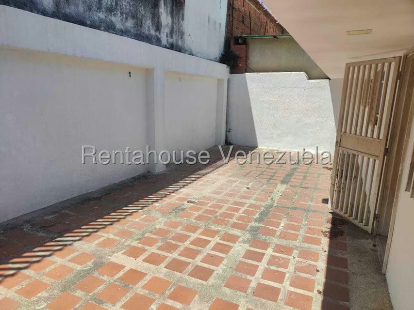 Comercial (Local Comercial) en Alquiler en Santa Monica, Distrito Metropolitano - 12