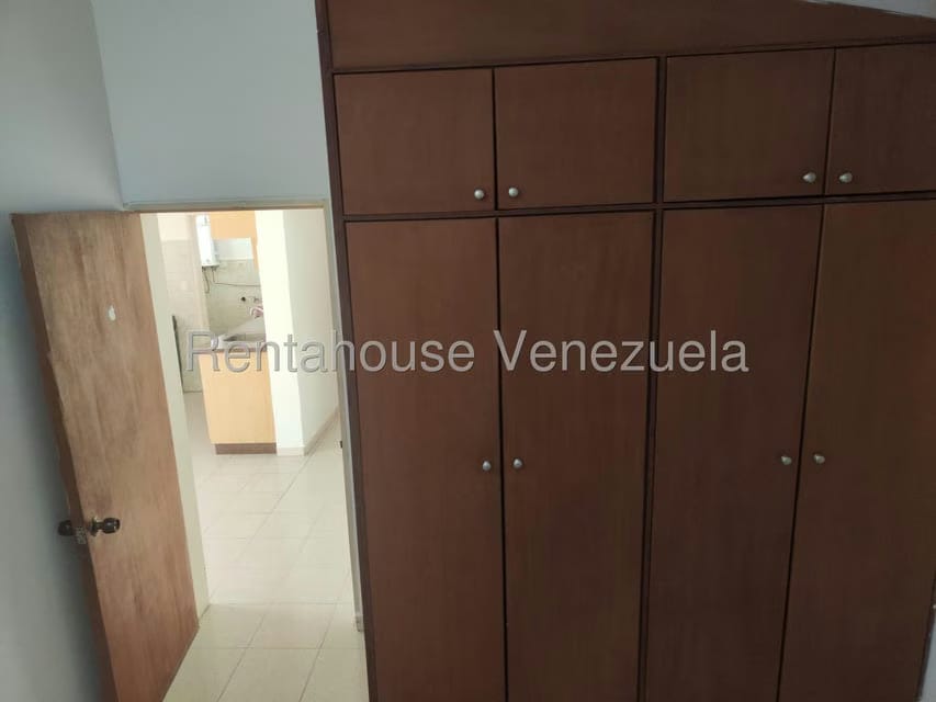 Comercial (Local Comercial) en Alquiler en Santa Monica, Distrito Metropolitano - 4