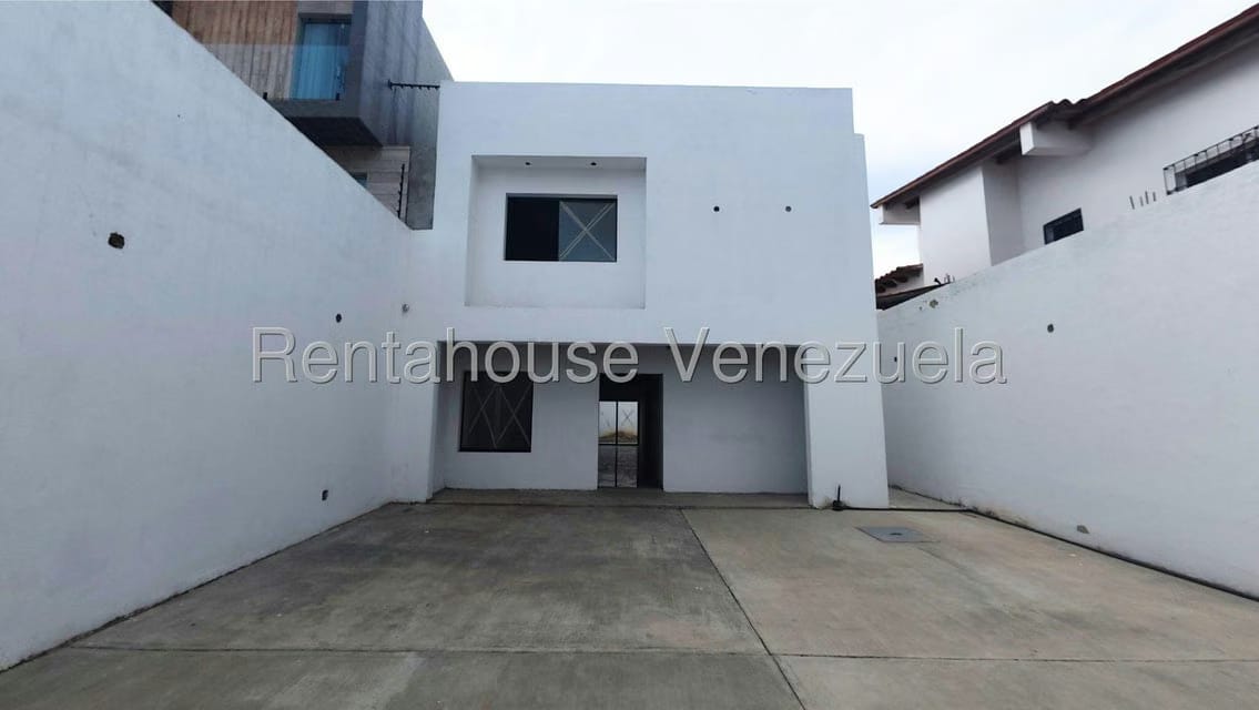 Casa (Multipes Niveles) en Venta en El Pedregal, Lara - 2