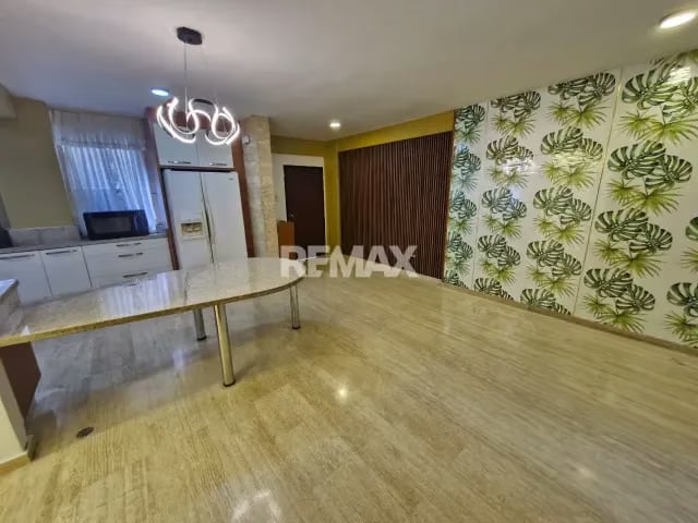 VENTA apartamento remodelado de 105mt2 Altamira - Chacao.