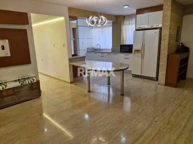 VENTA apartamento remodelado de 105mt2 Altamira - Chacao. - 2