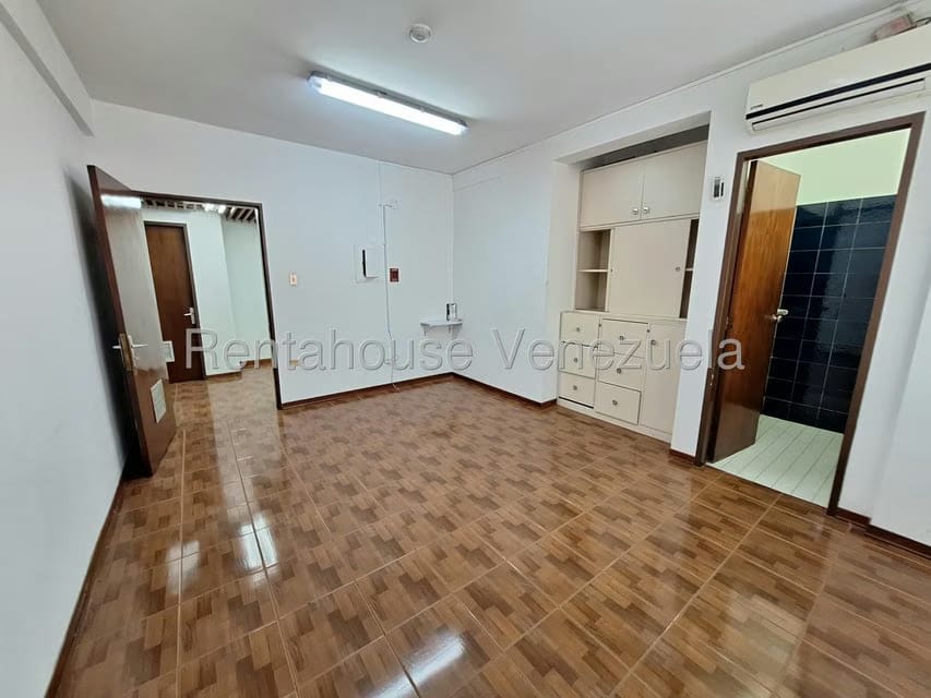 Comercial (Local Comercial) en Venta en Los Colorados, Carabobo - 24