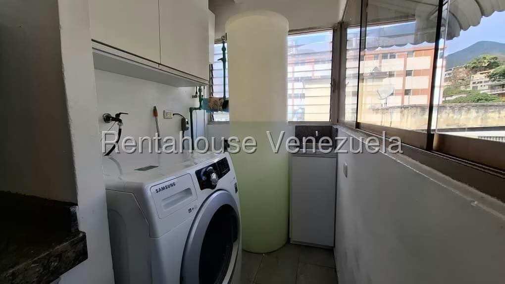 Apartamento (1 Nivel) en Alquiler en El Marques, Distrito Metropolitano - 12