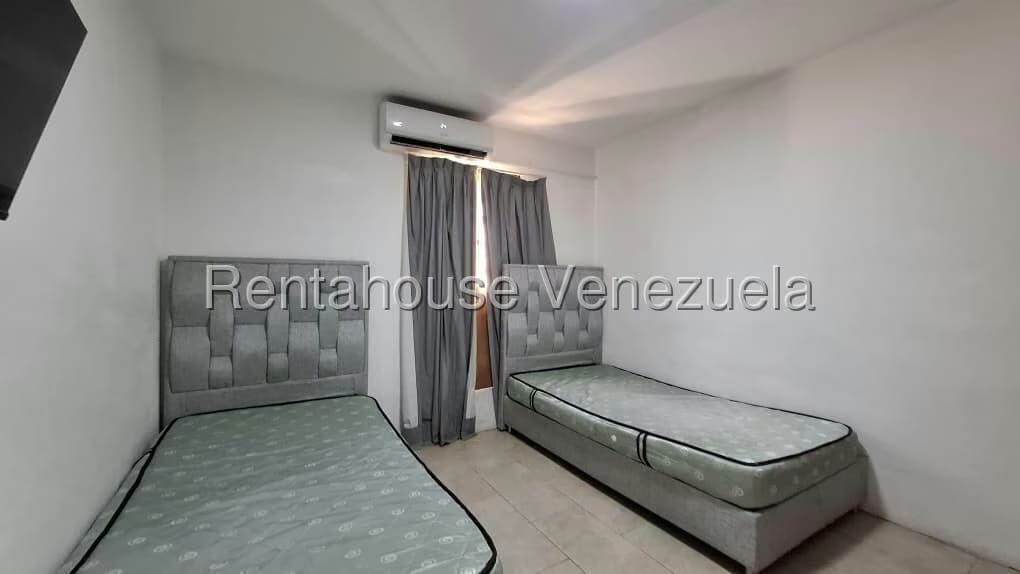 Apartamento (1 Nivel) en Alquiler en El Marques, Distrito Metropolitano - 16