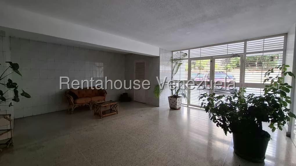 Apartamento (1 Nivel) en Alquiler en El Marques, Distrito Metropolitano - 4