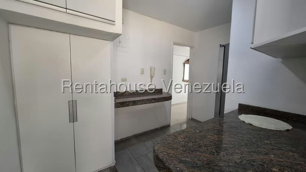 Apartamento (1 Nivel) en Alquiler en El Marques, Distrito Metropolitano - 10
