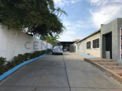 En venta Centro empresarial y galpón Urb Gallo Verde, Sector Sábaneta - 2