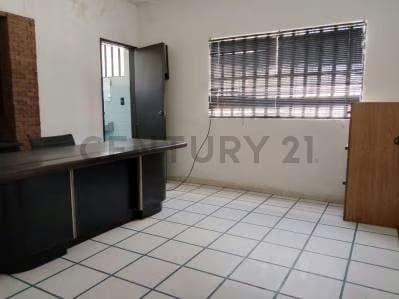 En venta Centro empresarial y galpón Urb Gallo Verde, Sector Sábaneta - 7