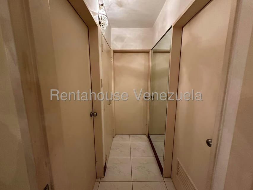 Apartamento (1 Nivel) en Venta en El Cigarral, Distrito Metropolitano - 11