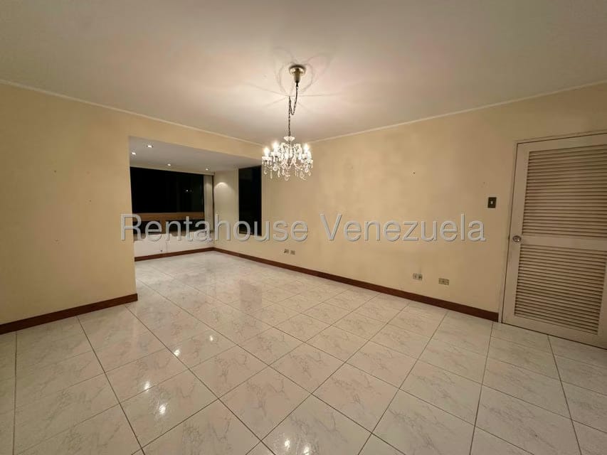 Apartamento (1 Nivel) en Venta en El Cigarral, Distrito Metropolitano - 6