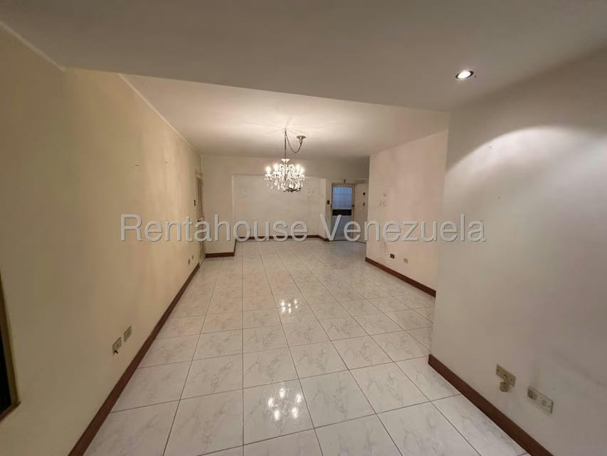 Apartamento (1 Nivel) en Venta en El Cigarral, Distrito Metropolitano - 7