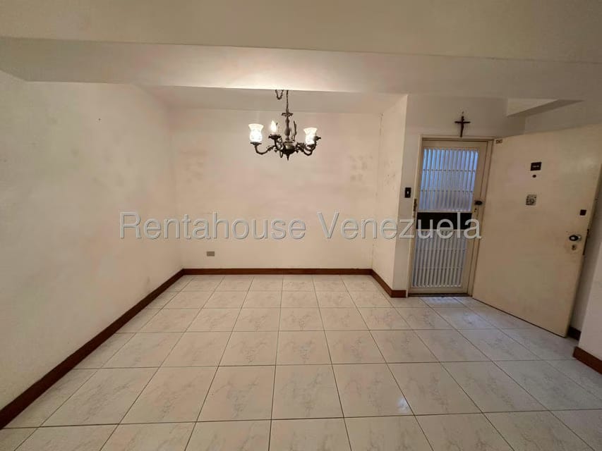 Apartamento (1 Nivel) en Venta en El Cigarral, Distrito Metropolitano - 8