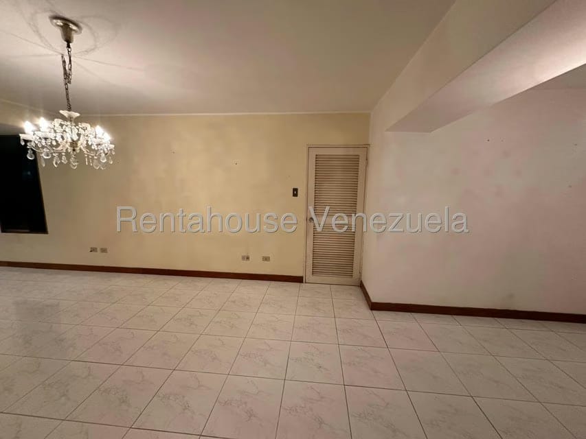 Apartamento (1 Nivel) en Venta en El Cigarral, Distrito Metropolitano - 9