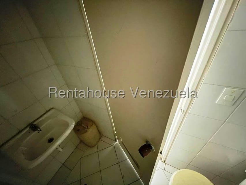 Comercial (Oficina) en Venta en Los Samanes, Distrito Metropolitano - 17