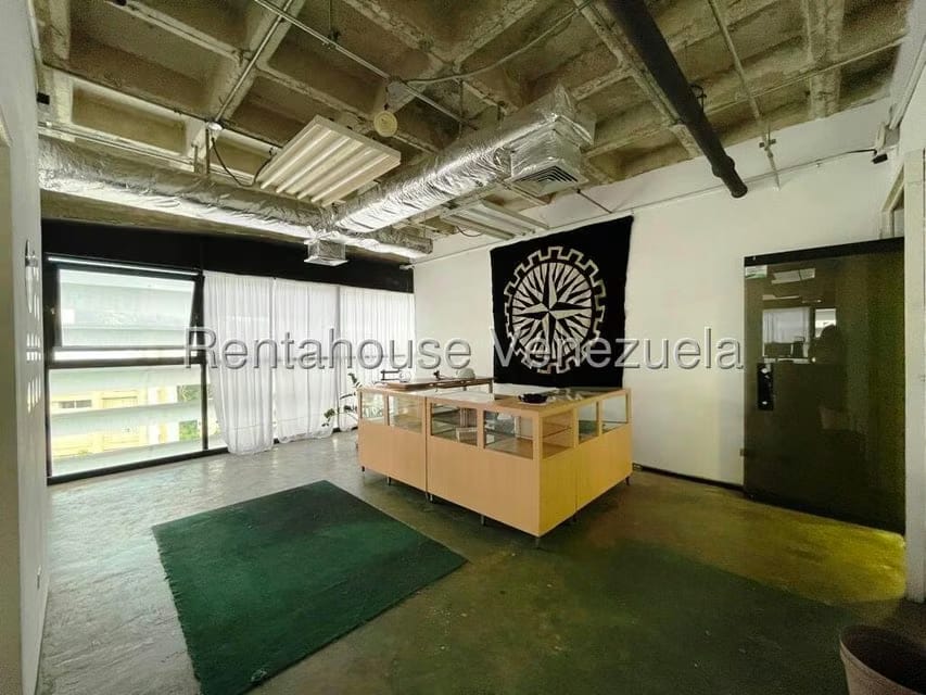 Comercial (Oficina) en Venta en Los Samanes, Distrito Metropolitano - 4