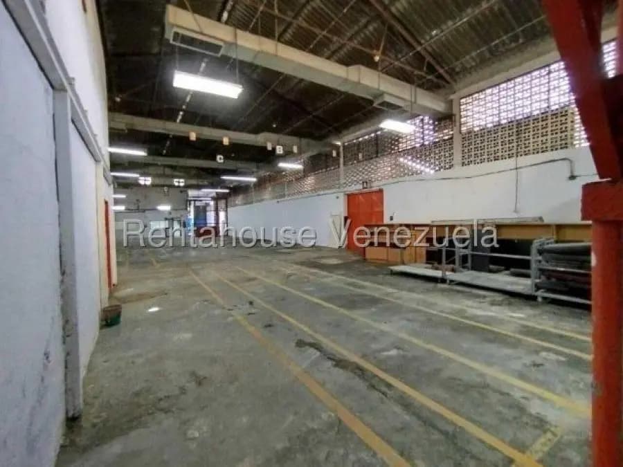 Galpon en Venta en zona industrial del este Guarenas - 2