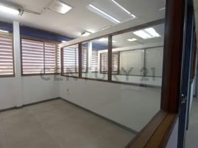 Alquiler de Oficinas. en Av. El Milagro - 6