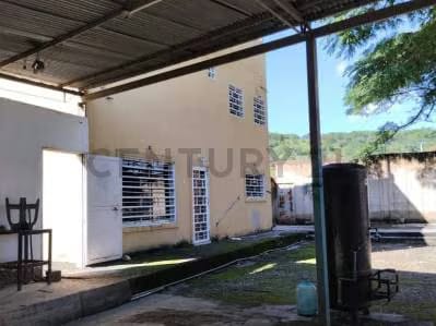 En Alquiler Terreno con Edificio Comercial - 7