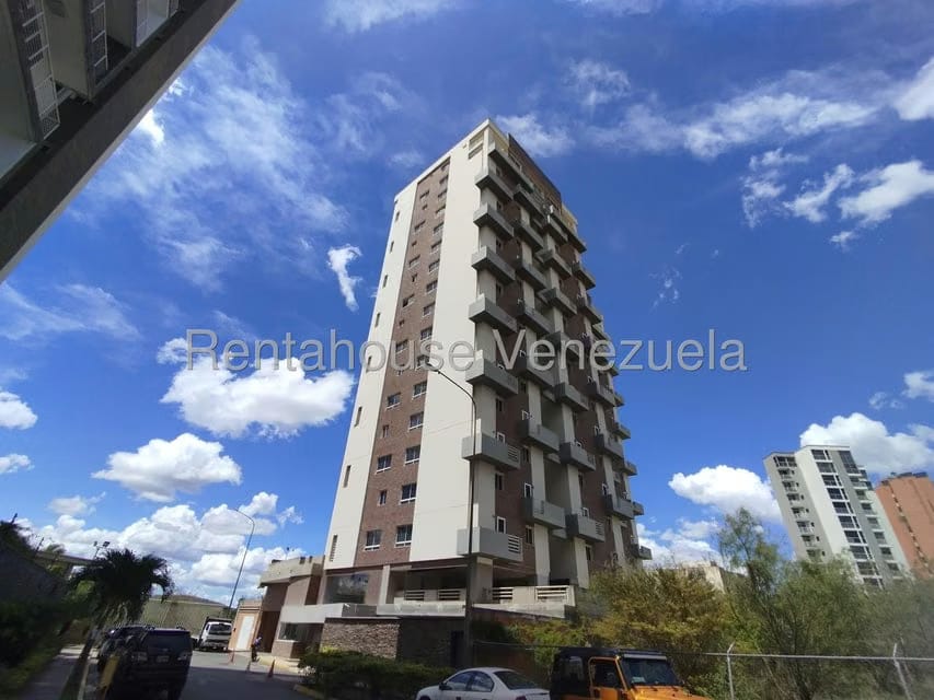 Apartamento (Duplex) en Venta en Triangulo del Este, Lara