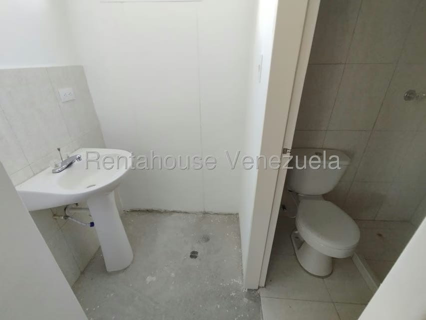 Apartamento (Duplex) en Venta en Triangulo del Este, Lara - 15